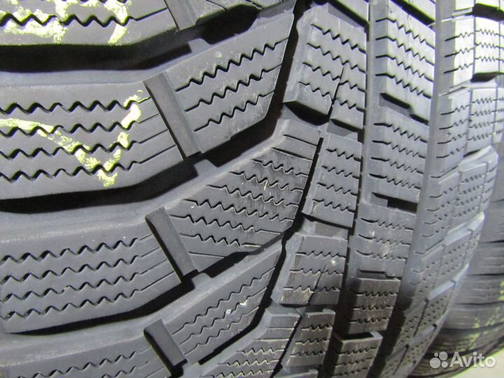 Hankook Winter I'Cept Evo2 W320A SUV 255/45 R20