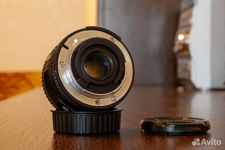 Nikon AF Nikkor 24mm 1:2.8D