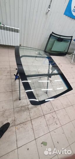 Лобовое стекло на Рено Логан