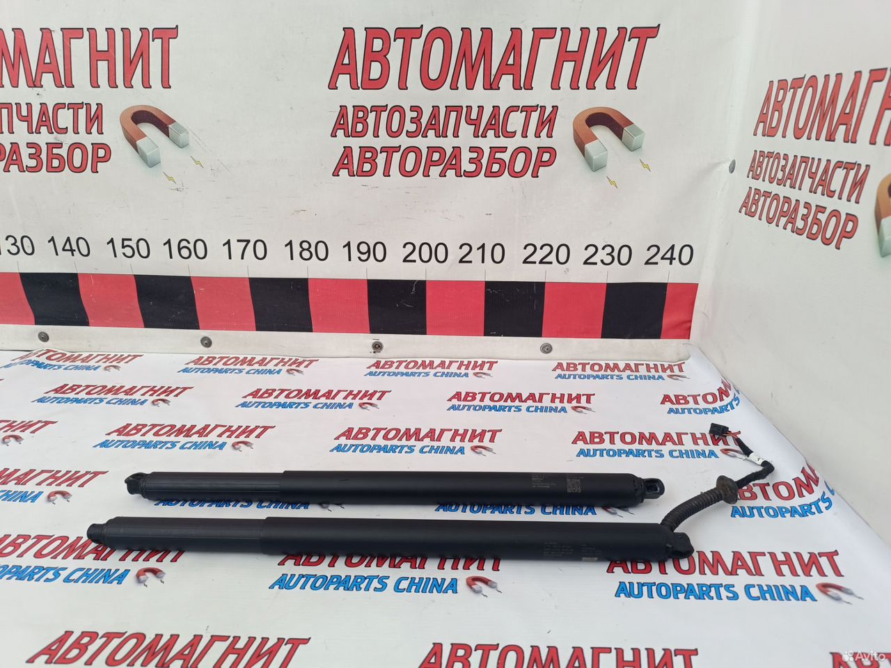 Амортизаторы крышки багажника Chery Tiggo 8 pro