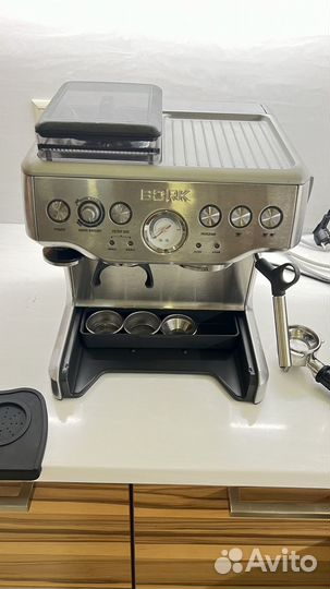 Кофемашина Bork c801