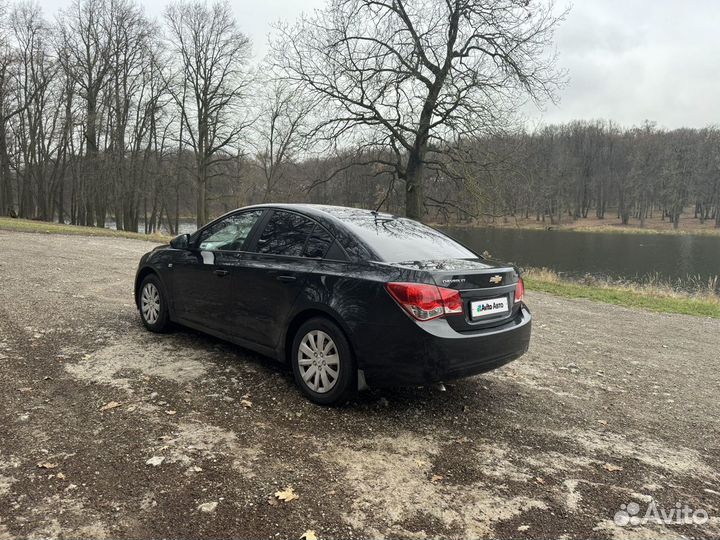 Chevrolet Cruze 1.6 МТ, 2010, 140 250 км