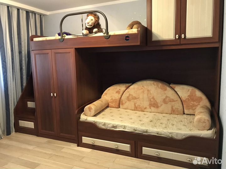 Мебель в детскую комнату