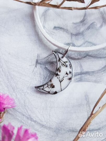 Украшения из смолы