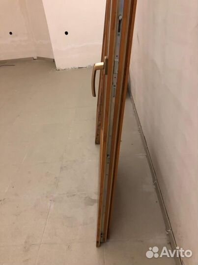 Дверь входная дубовая