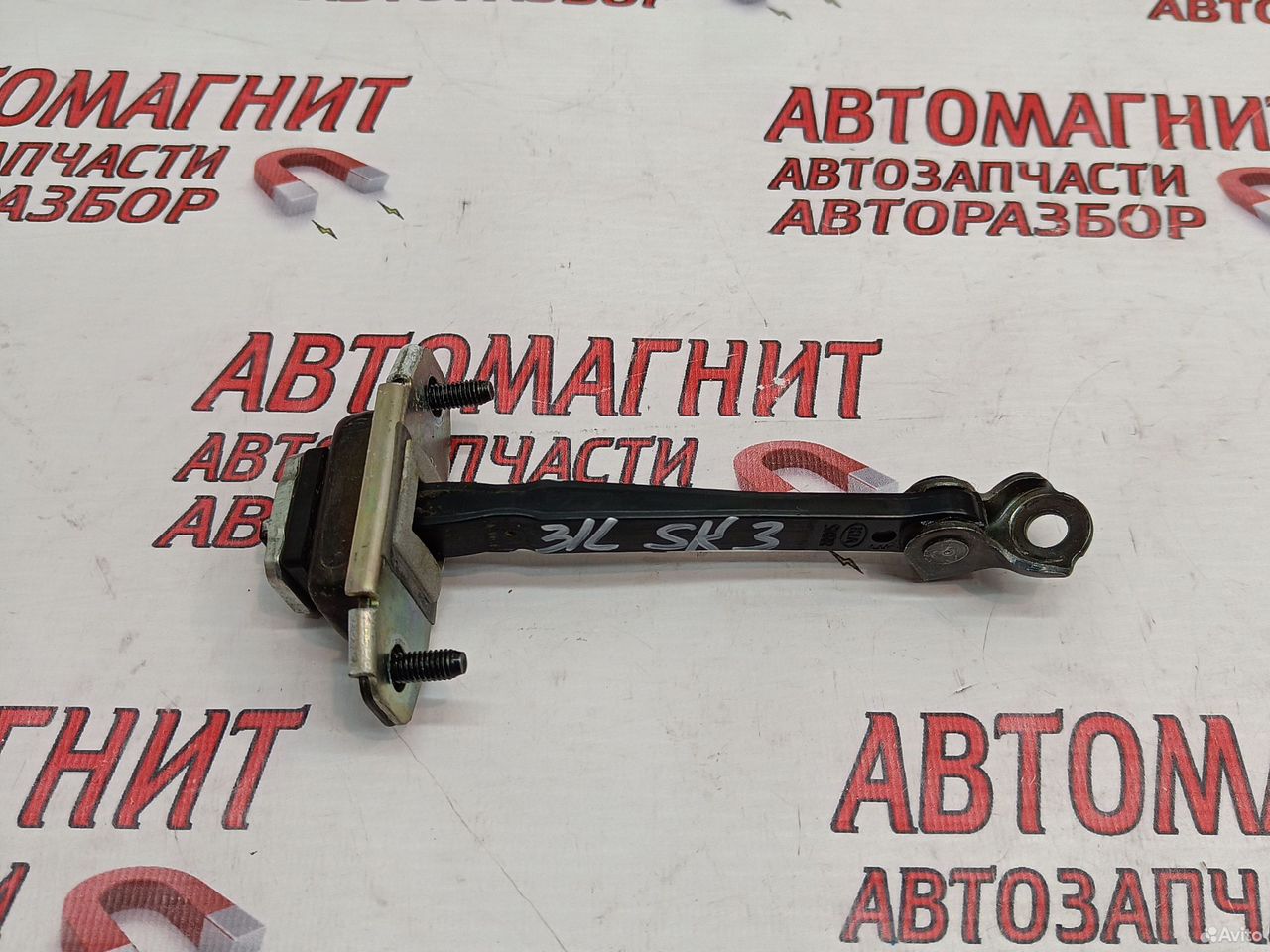 Ограничитель двери задней левой Киа Соул 3 SK3