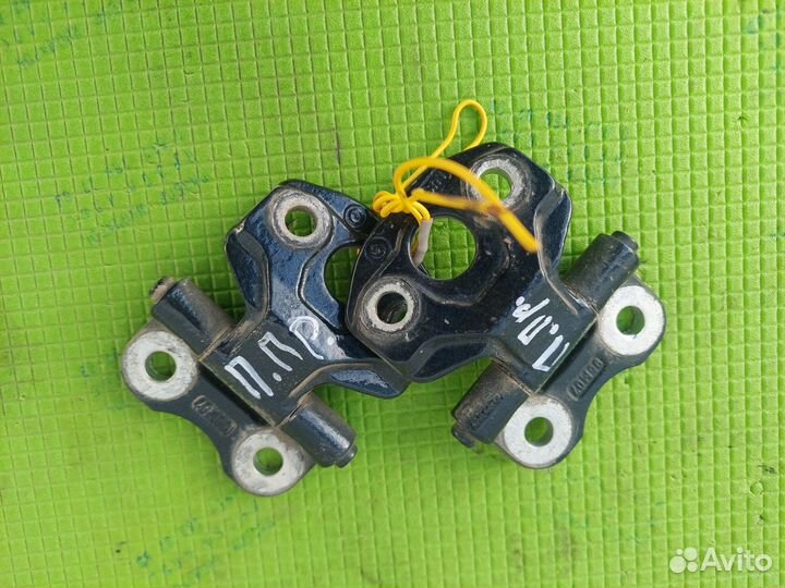 Петли передней правой двери Mercedes-Benz W140