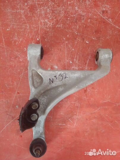 Рычаг подвески задний правый Nissan Teana J32