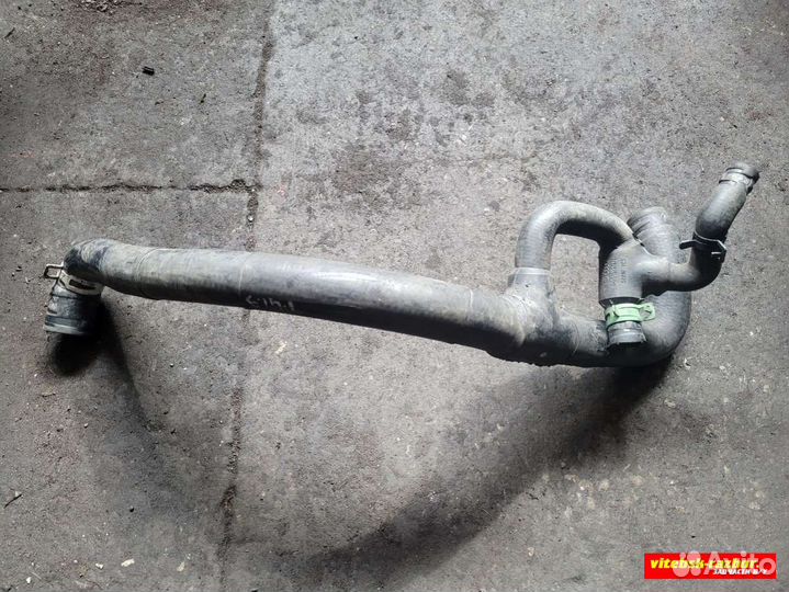 Патрубок радиатора 044121101L Volkswagen Transporter T4 1.9 Дизель