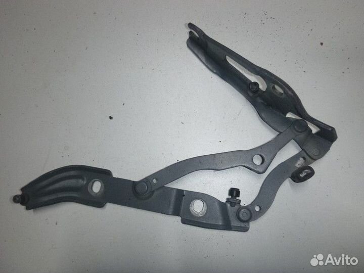 Петля крышки багажника BMW E90/E91 2005