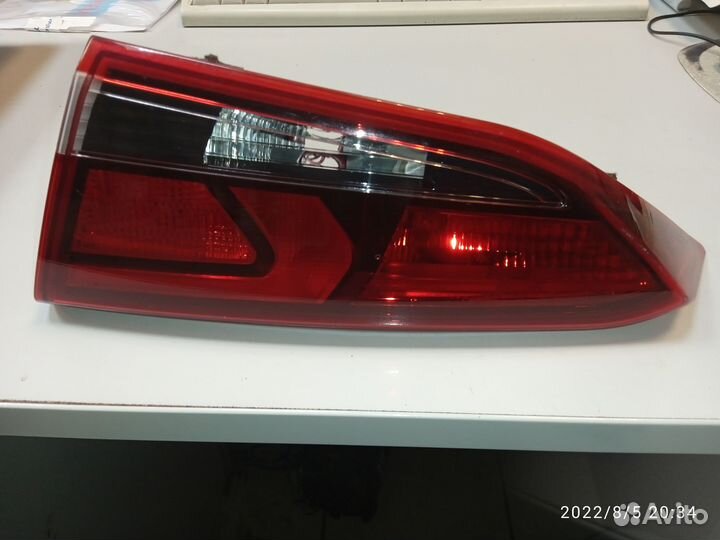 Фонарь крышки багажника правый Solaris 2