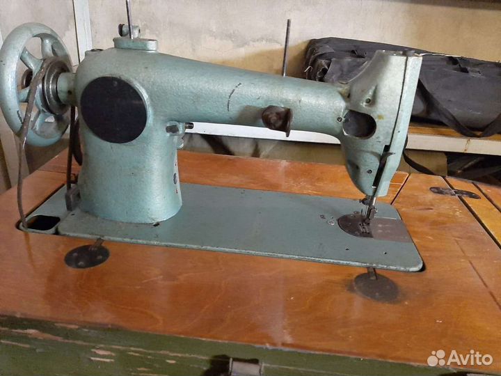 Промышленная швейная машинка 322 М