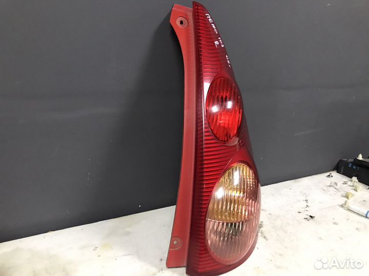 Фонарь правый Peugeot 107