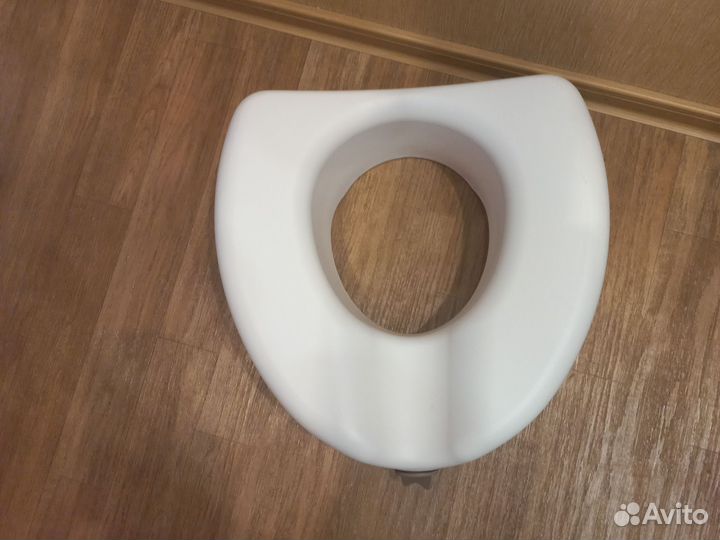 Дополнительная проставка на унитаз