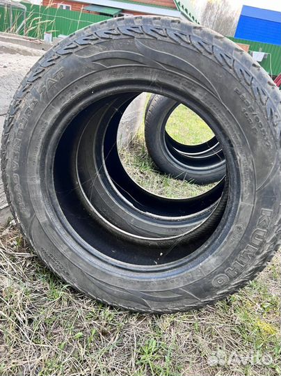 Kumho Road Venture SAT KL61 235/65 R17