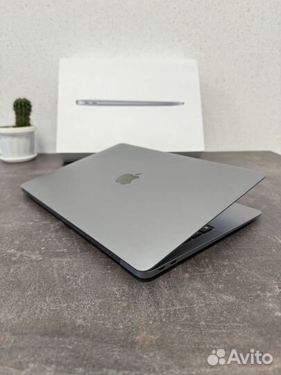 Apple MacBook Air 13 M1 16\512GB 47циклов