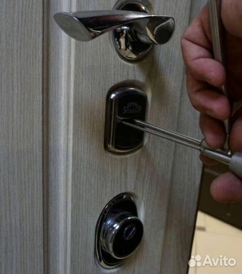 Взлом замков. Аварийный выезд.Вскрытие замков