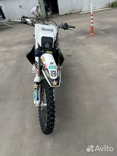 Husqvarna TE 300 i Rockstar Edition MY