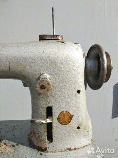 Швейная машинка 