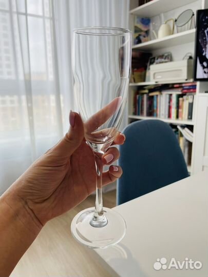 Набор бокалов для шампанского 4 штуки новый
