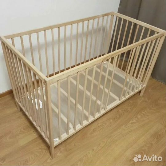 Детская кроватка