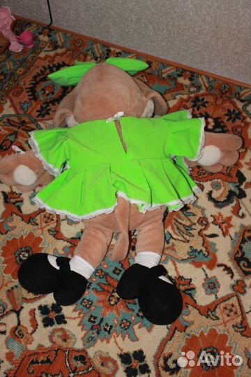 Большая плюшевая мышка