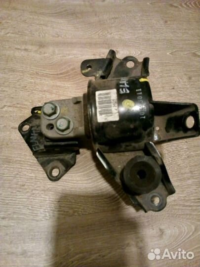 Опора двигателя Hyundai Elantra J4