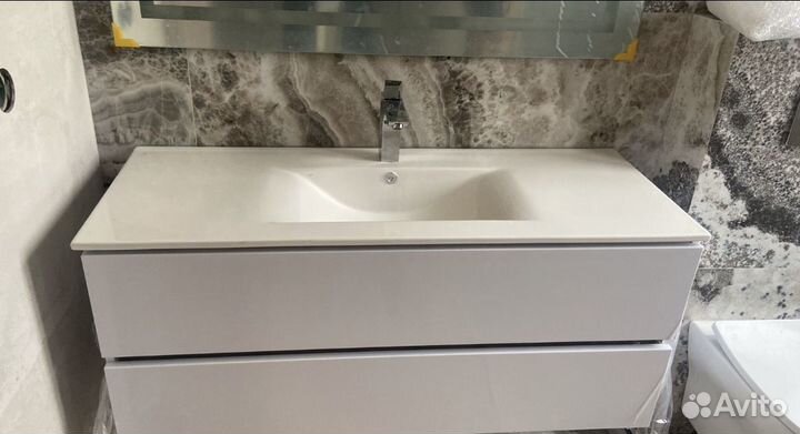 Тумба с раковиной для ванной новая