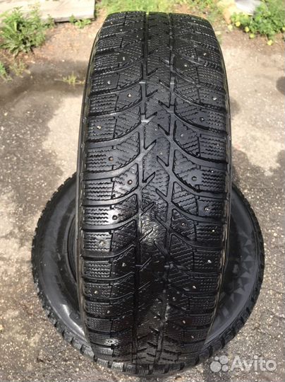 Bridgestone Ice Cruiser 5000 225/65 R17 102T