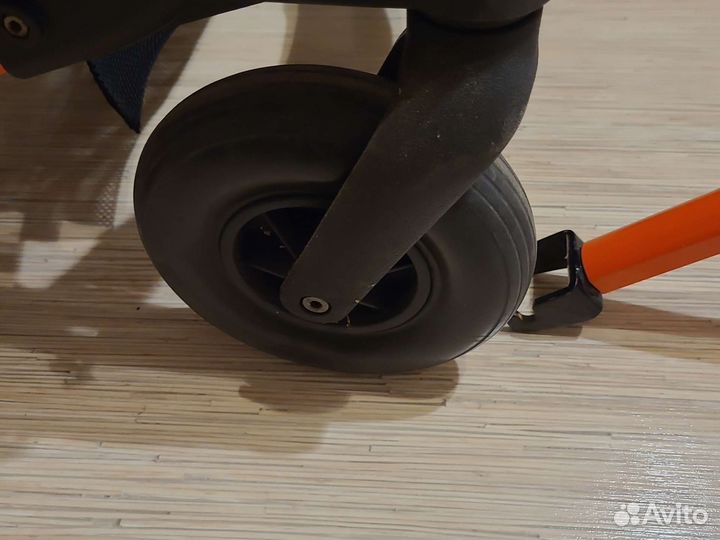 Коляска инвалидная складная