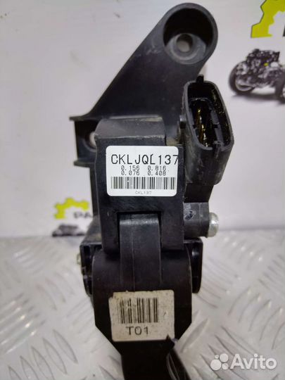 Hyundai grand starex педаль газа