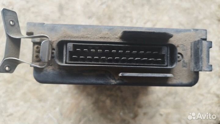 Блок управления двигателем Mercedes-Benz 190 W201