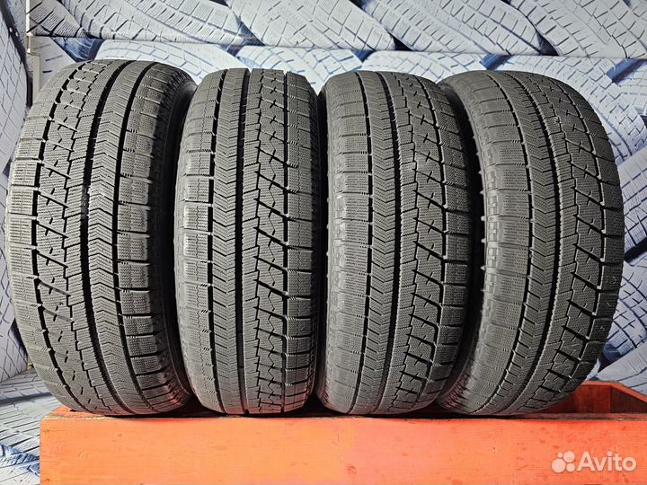 Bridgestone Blizzak VRX 215/60 R17