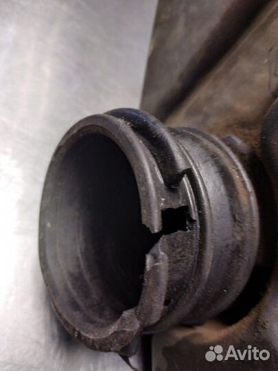 Резонатор воздушного фильтра Dodge Caravan 3 NS