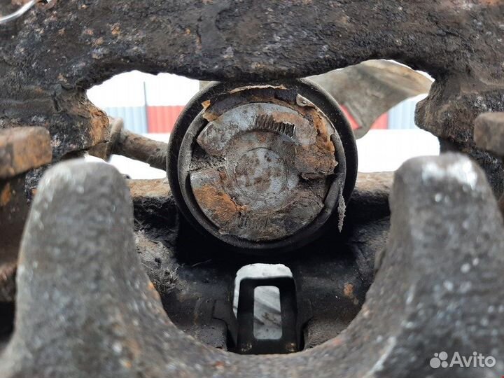 Суппорт задний правый для Volkswagen Sharan 1