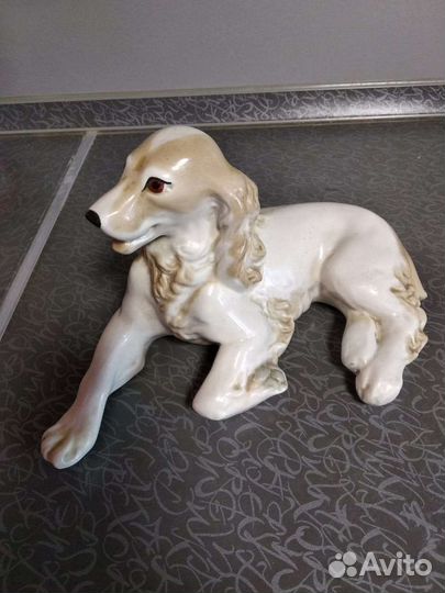 Фарфоровая статуэтка 