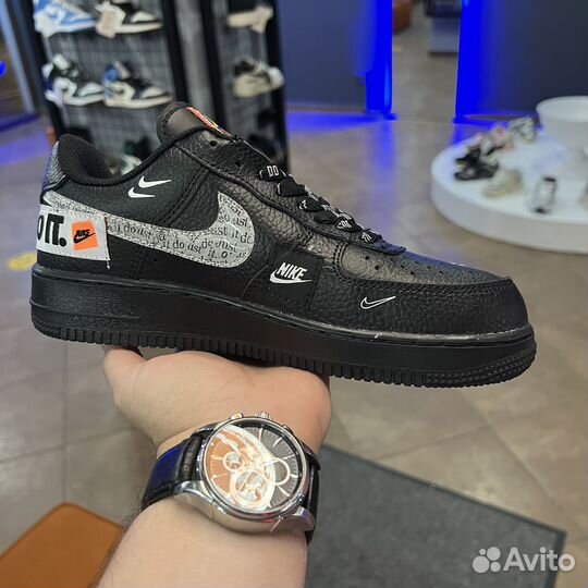 Nike Air Force 1 Low 