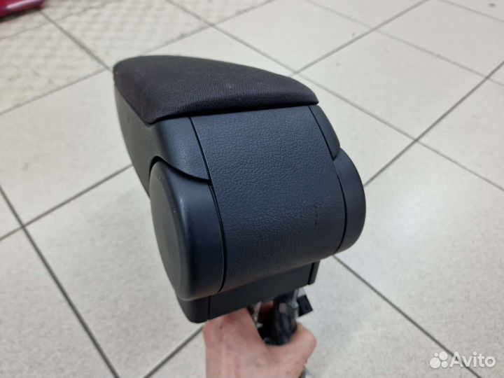 Подлокотник тёмный текстиль Audi A4 B6, Audi A4 B7