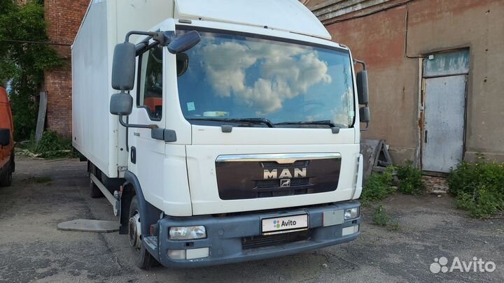 MAN 8, 2009