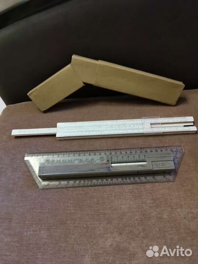 Линейка рейсшина