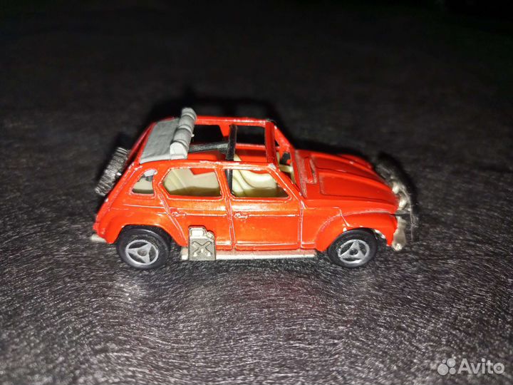 Модель автомобиля majorette citroen Diane raid