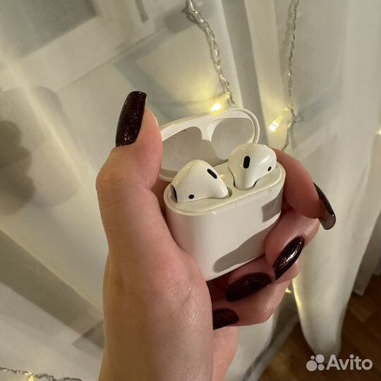Беспроводные наушники apple airpods
