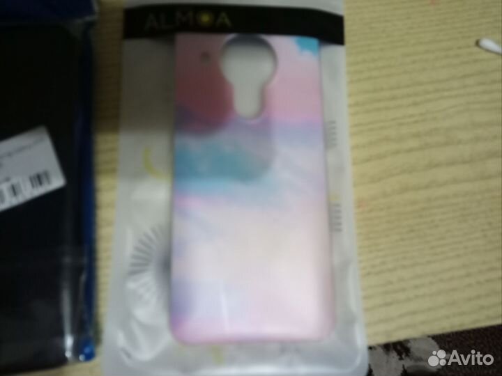 Чехлы на телефоны