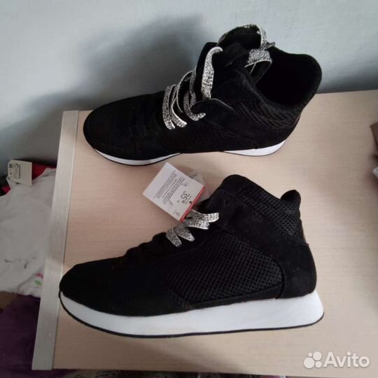 Новые кроссовки