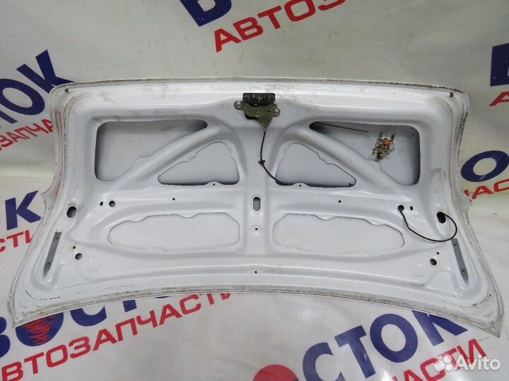 Крышка багажника toyota platz NCP12, NCP16, SCP11