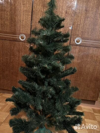 Елка искусственная на крестовине