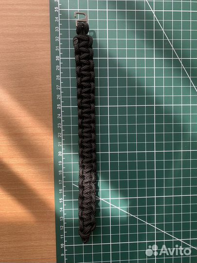 Браслет для выживания из паракорда