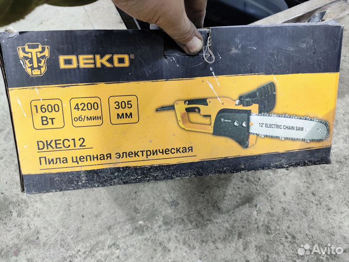 Пила электрическая под ремонт