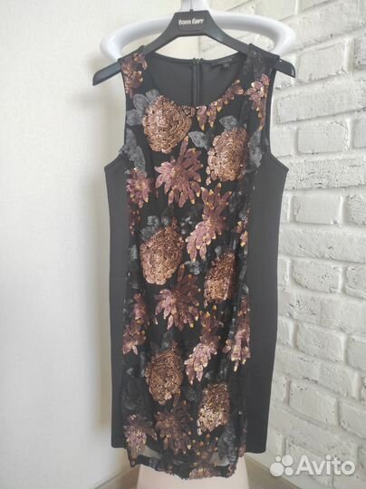 Коктейльное нарядное платье 44
