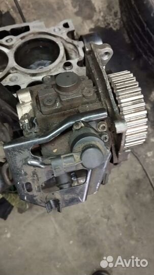 Топливный насос Peugeot 1.6hdi